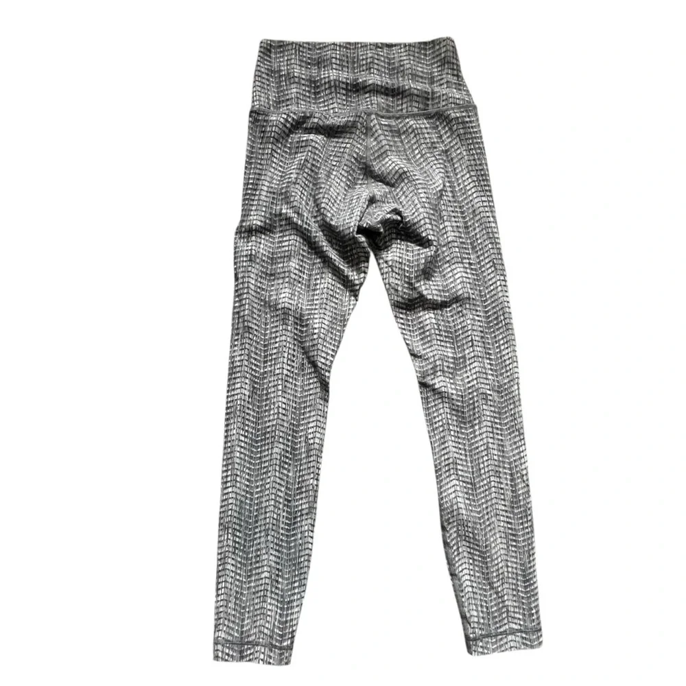 Lululemon Wunder Under High Rise Leggings in Gray EUC 6